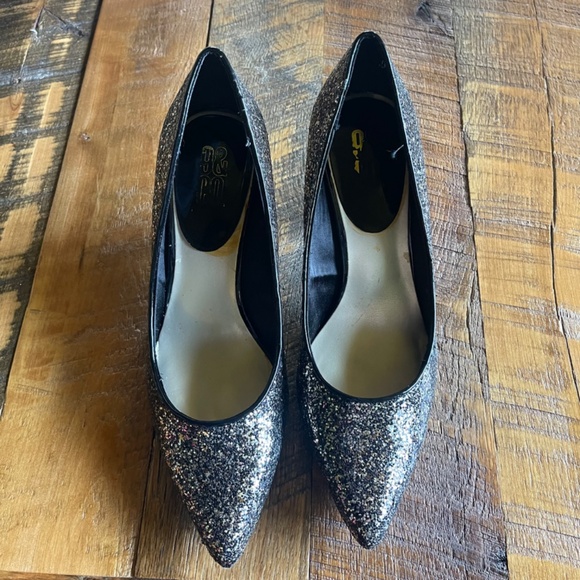 Size 9. Sequence heels. - Picture 4 of 9